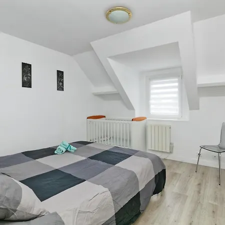 Holiday home Seabird Camoel